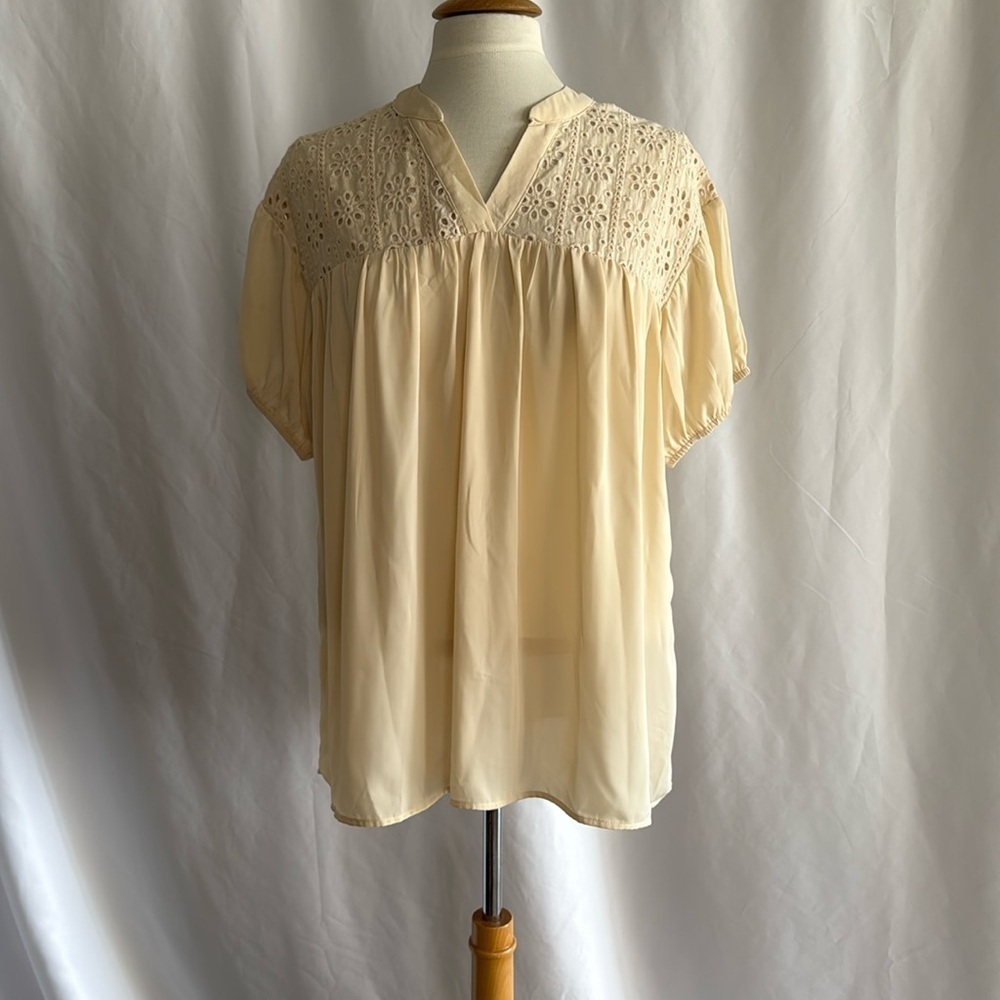 Eden in Love cream Lace Blouse / M